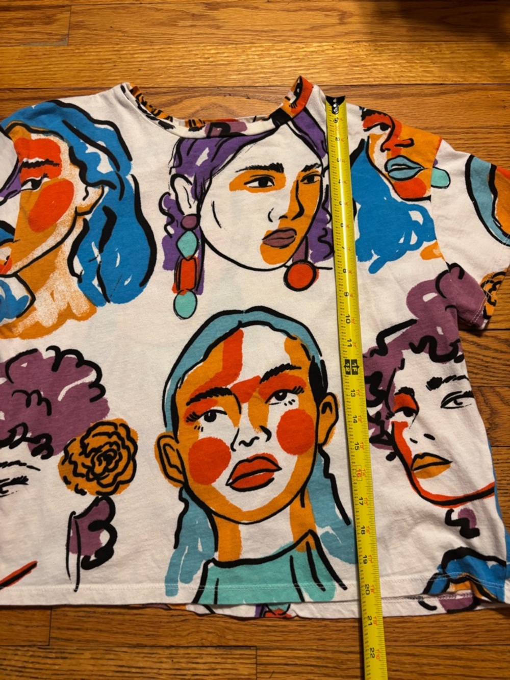 Artistic Faces Short Sleeve Tee - Picture 5 of 9